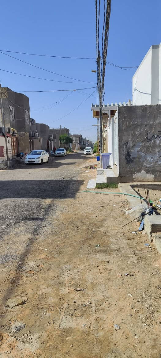 عرصة 100 متر مربع مصبوبة مقابيل العسكري عامود 253 قريبه على شارع الصب للبيع سند 25 زراعي بيها اقرار محكمة 
للاستفسار ***********
