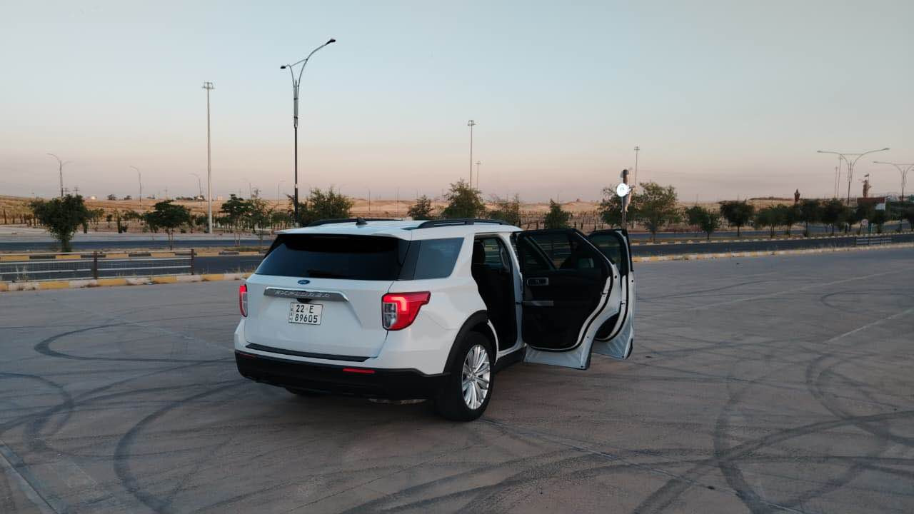 [العربية
فرصة مميزة لاقتناء سيارة فورد إكسبلورر 2021، فئة XLT. السيارة بحالة فنية ممتازة وتوفر راحة عالية للعائلة.
ملاحظة بشفافية: السيارة تحتوي على 6 قطع متضررة (يرجى التواصل لمعاينة الضرر والتأكد من أنها لا تؤثر على الأداء)
المواصفات
 محرك قوي وأداء متميز.
 7 مقاعد مريحة ومساحة واسع
 شاشة ذكية تدعم آبل كاربلاي وأندرويد أوتو
 أنظمة أمان متطورة (رادار، كاميرا، حساسات)
 تشغيل بصمة وتشغيل عن بعد
[کوردی]
هەلێکی تایبەت بۆ کڕینی ئۆتۆمبێلی فۆرد ئێکسپلۆرەر مۆدێل 2021، فئة XLT. ئۆتۆمبێلەکە لە ڕووی مەکینە و گێڕ و ئەدایەوە زۆر باشە
تێبینی: ئۆتۆمبێلەکە ٦ پارچەی لێدراوی هەیە (تکای پەیوەندی بکەن بۆ بینینی زیانی پارچەکان، دڵنیاتان دەکەینەوە کە هیچ کاریگەرییەکیان لەسەر ڕۆیشتنی ئۆتۆمبێلەکە نییە)
تایبەتمەندییەکان:
 مەکینەیەکی بەهێز و ئەدایەکی نایاب
 ٧ کورسی فراوان و گونجاو بۆ خێزان
 شاشەی زیرەک بە پشتگیری Apple CarPlay و Android Auto
 سیستەمی سەلامەتی پێشکەوتوو (رادار، کامێرا، حەساس)
 پەنجەمۆر (Start) و کارکردن بە دوور (Remote Start)
[معلومات التواصل / زانیاری پەیوەندی]
 السعر /199
***********
كركوك Singapore
