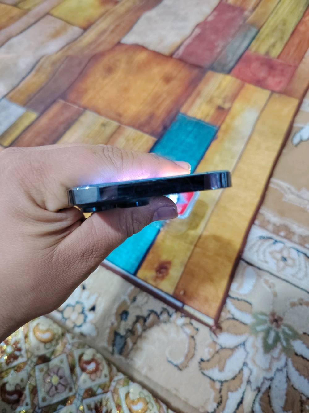 13 برو ماكس ذاكرة 512
بطاريه 85 
السعر 750 وبي مجال 
بلادي ما مفتوح شرط 
توصيل جميع المحافظات 5 الاف 