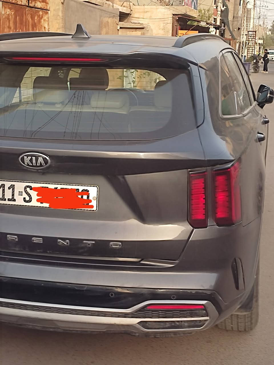 السلام عليكم بيع او مراوس بسورنتو احدث سورينتو وارد امريكا موديل 2021 سبعه راكب محرك 2500 بصمه تشغيل عن بعد بانوراما رادارات تحديد مسار كشنات تدفئه بغداد بسمي سياره جاهزه من كل شي السعر 237  الهاتف ***********
