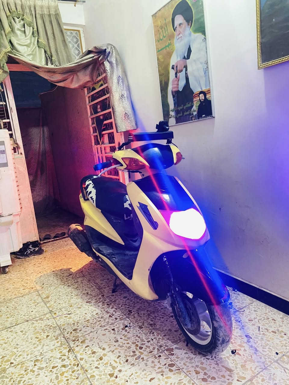 السلام عليكم سكنس نثيه للبيع الدراجه كفاله عامه سلف هندر لايت هورن اشاير مسجل ستان موبايل  دبلات كله شغال مكينه بلاديه خرسه ماتسمع صوته سعره500 وبيهه مجال مكاني مدينة الصدر واتساب أو اتصال ***********
