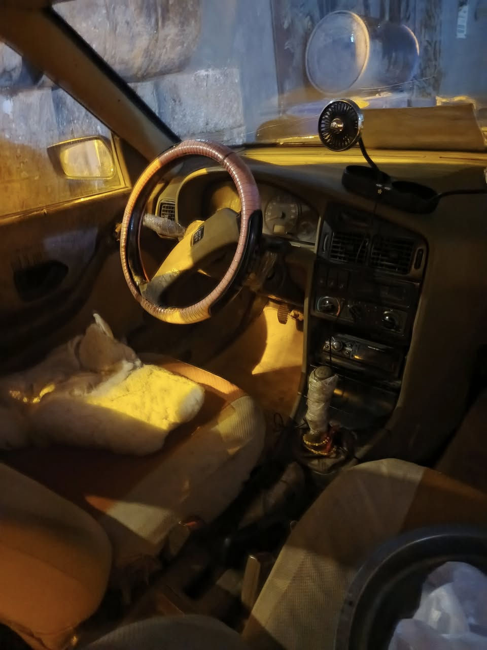 بيجو 405راعيها موجود مكينه وكير خير من الله حداديه نص عمر 25وبيها مجال رقم الهاتف *********** مكاني نجف
