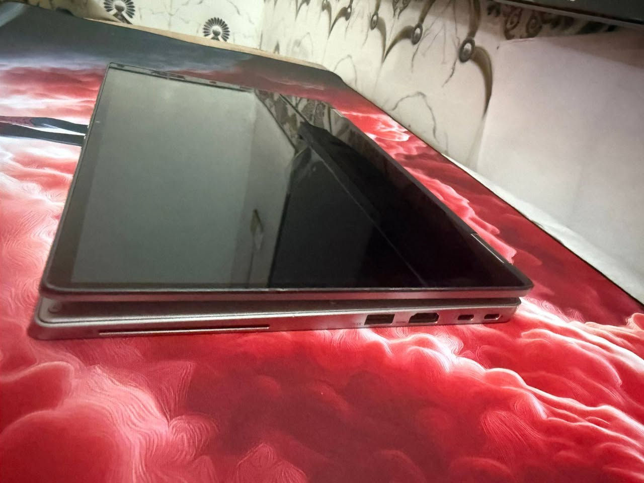 عروض النااار 🔥🔥 مناسب للبرامج الهندسية مثل الاوتوكاد و العاب البوبجي. 
لابتوب دل سلم رفيع جدا من فئة  الجيل الثامن و لمس قلاب 360 درجة ورام 16 كيكا  و هارد512  ssd M.2 NVMe  بنظافة عالية. 

💭 مواصفات اللابتوب⚡⚡⚡⚡ ⬇️

Dell Latitude 7400 2in 1 
Core i7 - 8 th 
Ram: 16 GB 
Hard: 512 ssd GB - SSD
Graphic card: Intel (R) HD Graphics 620 - 8 GB
Screen: 14 Inches 
Keyboard: English - Arabic

لابتوب Dell Latitude 7400 2in 1 
كوراي 7 - الجيل الثامن
رام: 16 كيكا 
هارد: 512كيكا - SSD
كرت شاشه داخلي 8 كيكا 
حجم الشاشه 14 انج لمس
كيبورد ضوئي - ليزري ( عربي - انكليزي) شاشة لمس
السعر: 500 الف دينار فقط.

🎁🎉  الهدايا والملحقات 🎉🎁

♡ حقيبة
♡ ماوس 
♡ شاحنة 

⭐️ يوجد توصيل لجميع محافظات العراق 🚚
♡ 5 ألف لبغداد.
♡ 7 ألف لجميع المحافظات.

📝 للحجز والاستفسار، 
يرجى التواصل معنا عبر ماسنجر الصفحة
او عبر الواتساب: ***********
🤝 مركز نانو تكنولوجي 
لبيع وشراء اللابتوبات المستخدمة في العراق
العنوان: بابل - المحاويل - حي الاسرة 

ضمان من اي عطل لعشرة أيام لجميع القطع.
