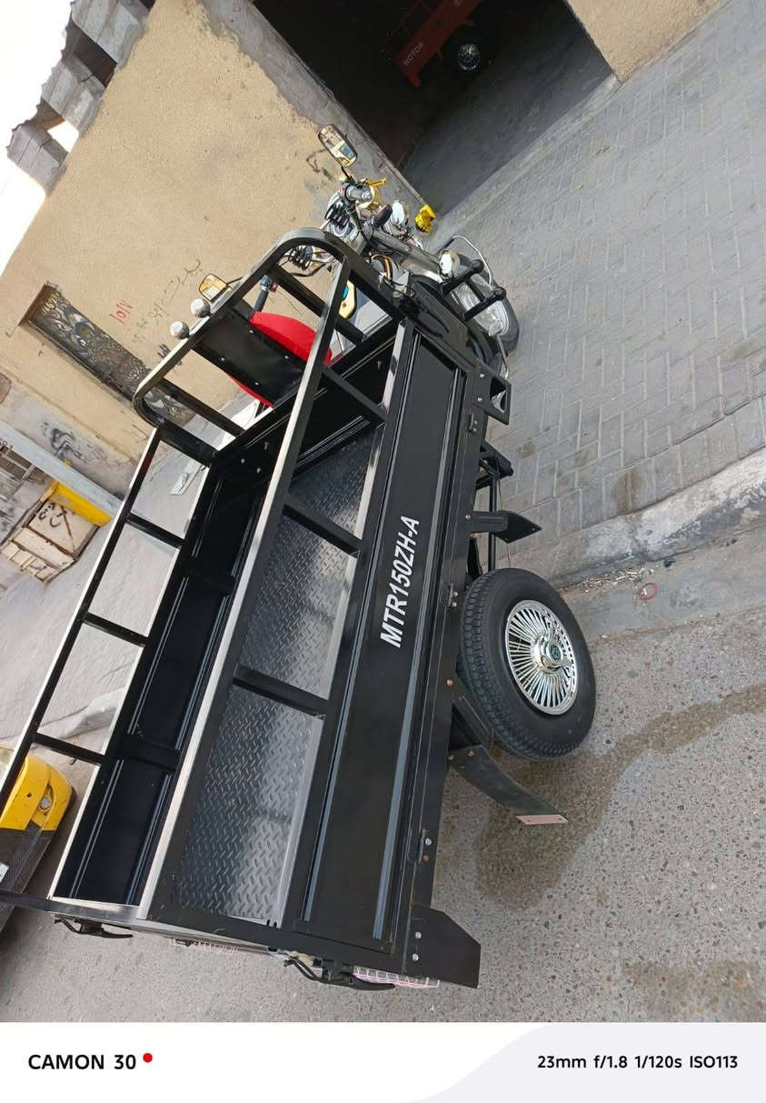 مكلف بنشر ستوته امتار اوراق اصوليه محرك كهربايات اكسن تخم تاير جاهزه بدي جديد قطرت صبق ما بيه ستوته مديل2013وقاراض شاديله2026جاهزه اسعر1800وبيه مجال مكني بصره قبله حي شهداء الهاتف *********** ملاحضه ستوته لونه اصفر بس شاديله بدي جديد اسود
