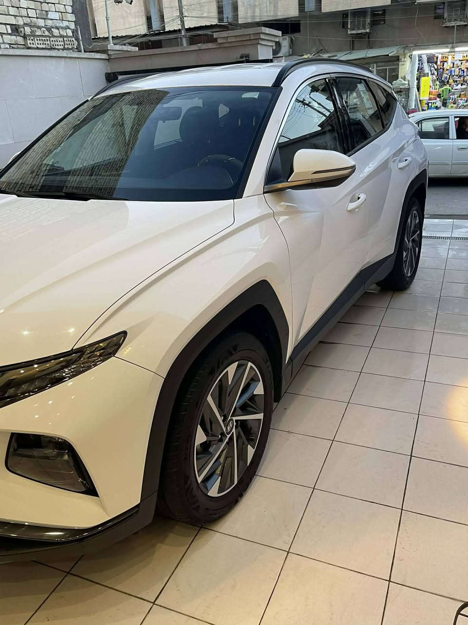 توكسان موديل 2023 خليجي ام الضمان رقم بغداد
السلام عليكم عندي توكسان خليجي  موديل 2023 رقم بغداد الجديد تحويل مباشر السياره جديده استعمال نضيف ماشيه 25 الف 

مواصفاته 

بصمه عدد2 ابواب وتشغيل عن بعد

محرك 2000 دوش

كراسي كهرباء عدد2

فول تحكم ستيرن 

حساس امامي وخلفي 

ويل كب عدد5 سبير منازل 

كامرا وشاشه جبيره

هندبريك بصمه

مودات قياده 

لد امامي وخلفي وبيه مواصفات بعد حلوه والسياره استعمال كلش نظيف بدون اي اضرار 

والسعر 208 ورقه 

عنواني بغداد حي الجامعه نفق الشرطه والاتصال على الرقم ***********
