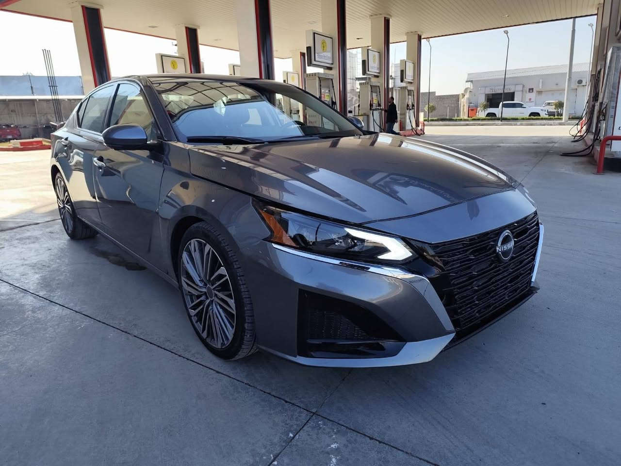 Nissan altima 2023 SL+
                    بێ تۆڕبۆ و بێ دەبڵ ئەکسل
45,000ml ڕۆشتوە 
فول فول مواسەفات 
ئۆتۆ هۆڵد برێک بەسمە 
سڵاید 
کوشن جلد 
کوشنی سایەق و سەکن کارەبا 
کوشن هیتەر سوکان هیتەر 
تەبرید مەرکەزی 
 ڕاداری پێشەوە ڕاداری پشتەوە ڕاداری لا تەنیشتەکان خەتی جادە
مکەبەرەی bose
بەسمە و شەغال
پێنج کامێرا 
شاشە گەورە 
وایەرلێس چارج 
ناو فۆرمیگا 
‎3 پارچەی بۆیاخە بێ ناوگرتن بێ شانسی 
ئێرباگ سوکان و شان تەقیوە سیستەمە 
هەموو گیانی بە شەرت یەک دینار مەسرەفی تیا نیە هیچ گڵۆپێکی داشبۆرد ئیش ناکات سەیارەکە زۆر تازەیەو خۆم لە ئەمریکا هیناومە یەک دەسە
*********** السليمانية, العراق
