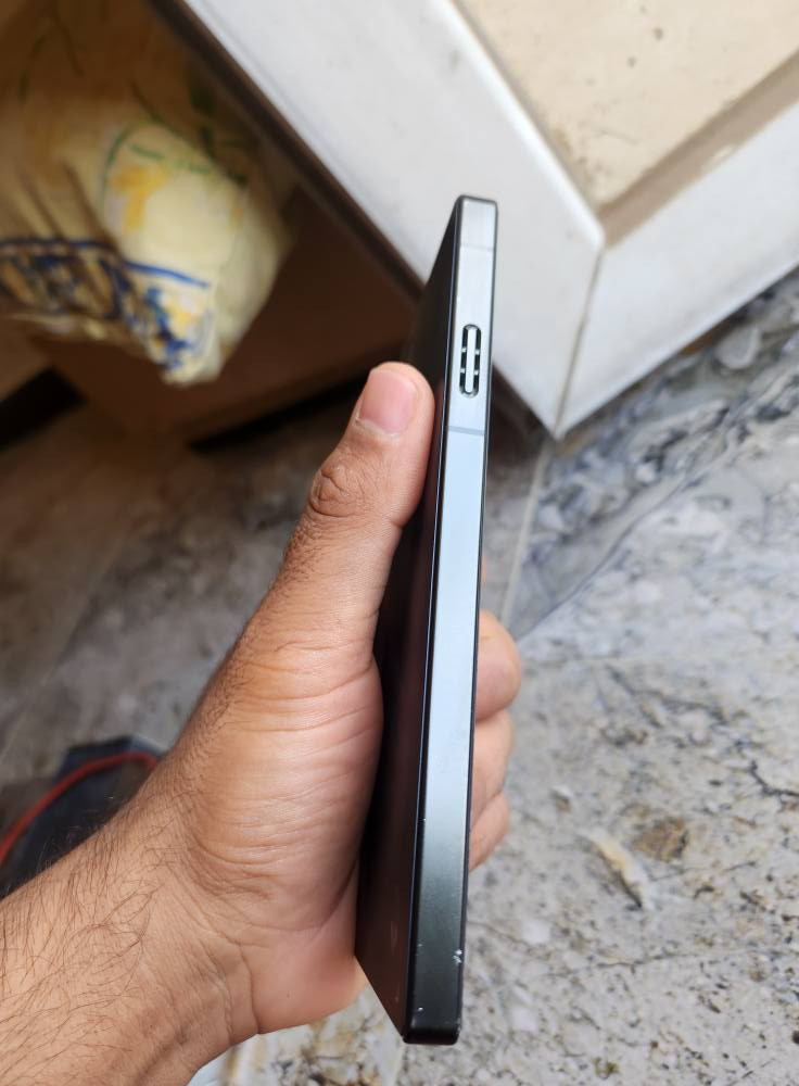 ريد ماجيك ٩ برو 
مع تبريد ريد ماجيك للبيع ب٥٠٠ الف


**إذا كنت صاحب هذا الإعلان وتريد حذفه لأي سبب، رجاءا أرسل رسالة إلى الدعم الفني**