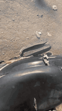 السلام عليكم داجة 
٦٠ للبيع 
شغالة  كلش مابيها 
بس الكفرات عوزهن تبديل 
رقم  ***********
