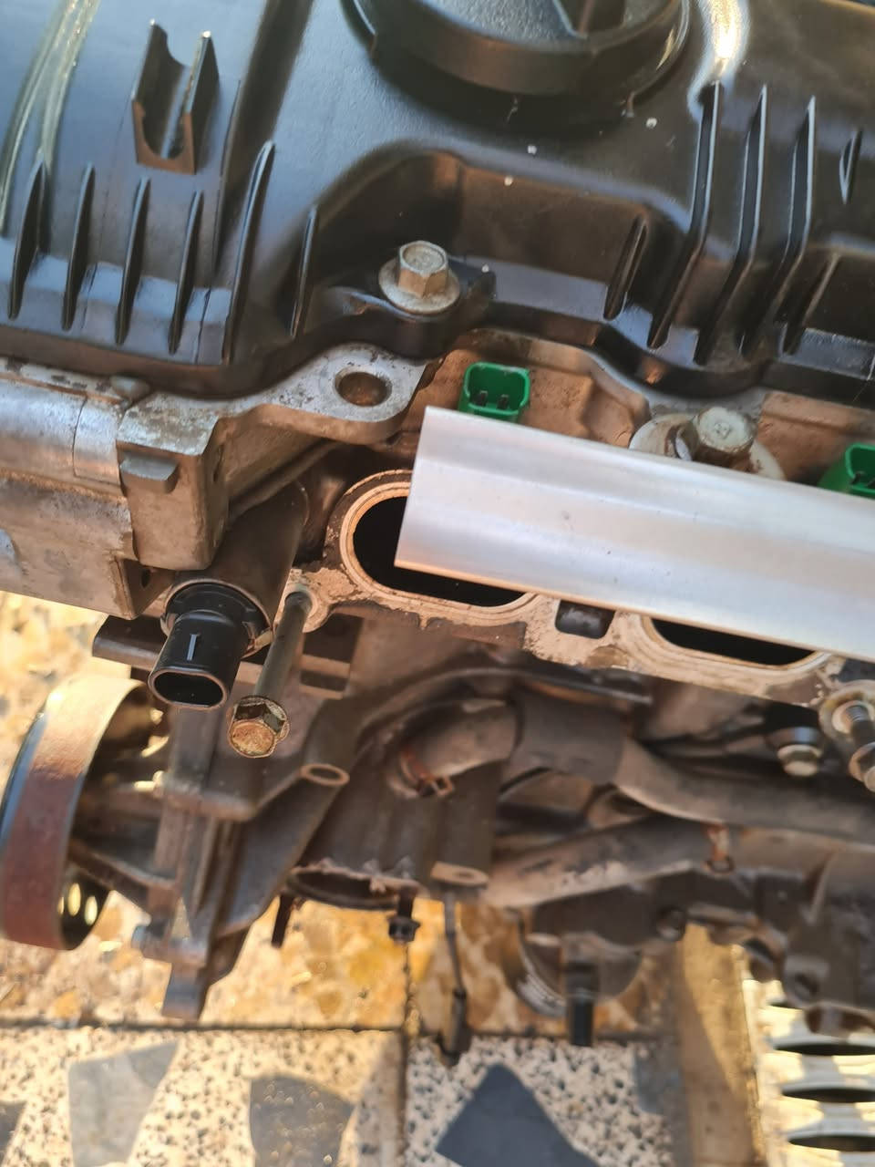 سلام عليكم ورحمه الله  للبيع للبيع مكينه ١٨٠٠ خليجيه  فترت بيهه سبيكه مكينه بدلتهه مكينه جدا نظيفه كانت حتى رواجزه ناعمات بلاديهحتى الكور  بلاديه ما مفتوحه وجدا نظيفه  وياهه تخم نوزلات بلاديه وحساسات في في تي شرط ما مفتوح بيهه برغي قبق ولفات ما محطوط عليه صبانه شراي يتصل وبالخدمه وايضا عندي مشط اخو الجديد نظافه ٩٩% للاستفسار *********** اخوكم ابو علي
