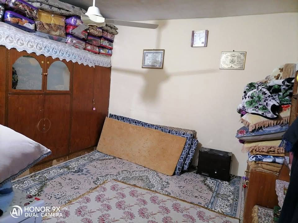 بيت للبيع  مساحه ١٠٠غرفه هول واستقبال ومشتملات تل الرمان قريب ع شارع الحولي افرع مبلط جديد سند جديد سند طابو ملك صرف شرط التحويل ***********
