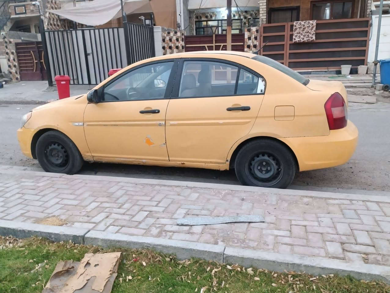 سلام عليكم ورحمة الله وبركاته اكسنت موديل 2008 وارد خليجي محرك 1600 دولي باسمي سياره تبريد محرك كير تخم تاير ويل كب منظومه تبريد كله جديده من الفريز للراديترات مي اخضر سياره مال عيشه كير عادي كشر يراد ترتيب وباقي التفاصيل موجود بالمقطع وي الصور باتري جديد  السعر ٦٧وبيه مجال مكان السيارة بغداد حي الجهاد ***********
