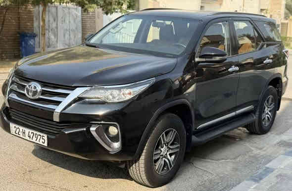 السلام عليكم
تويوتا فوتشنر 2018 خليجي وكالة ساز SAS
محرك 2700 4 سلندر
فور ويل درايف 4*4
تبريد 3 قطع 
7 راكب
رقم اربيل 
(( مكانها بغداد ))
ماشية 225 الف كيلو
( السيارة بيها صبغ جاملغ خلفي ايمن و الباب )

السعر 21,800 $ ( 218 ورقة )
***********
