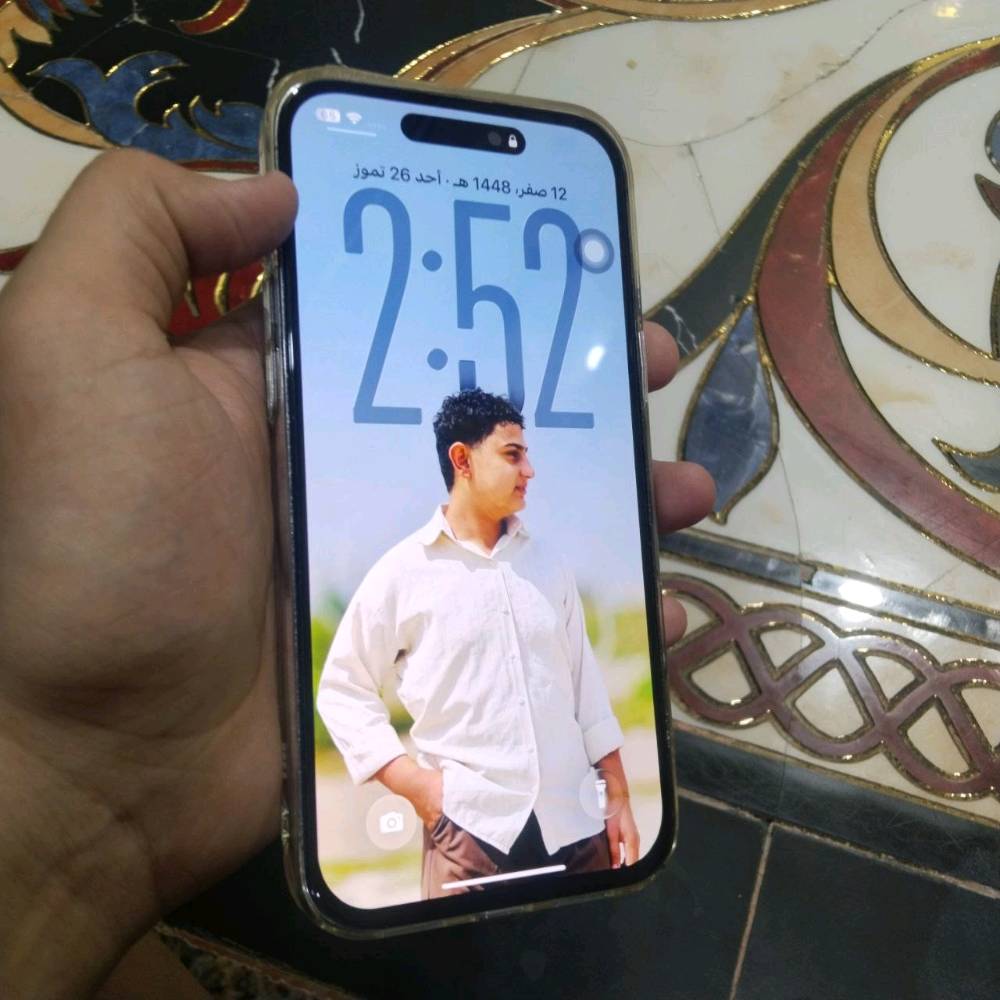 السلام عليك
14برو ماكس 
اخوان جهاز نظيف يعني نظيف شركه 
مبدل شاشه فقط 
بطاريه اصليه 79 
فيس ايدي شغال 
بي ضربه بشاصي بسيطه 
اخوان مستعجل على بيعته 
بدون وعود كاذبه اخوان 💙 
السعر :680 وبي مجال بسيط
