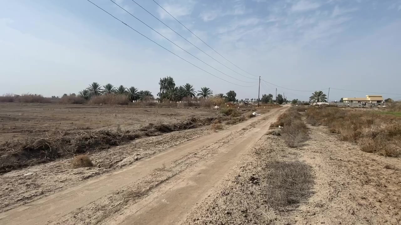 السلام وعليكم
أرض زراعيه للبيع (14دونم) وبسعررر مناسب جداً وقابل للتفاوض 

الموقع (المحموديه مدخل السيد عبدالله )
قرب مدرسه خير لأنام 

يتوفر ماء وكهرباء وكل الخدمات  
للستفسار  اتصل (***********)
(***********)
