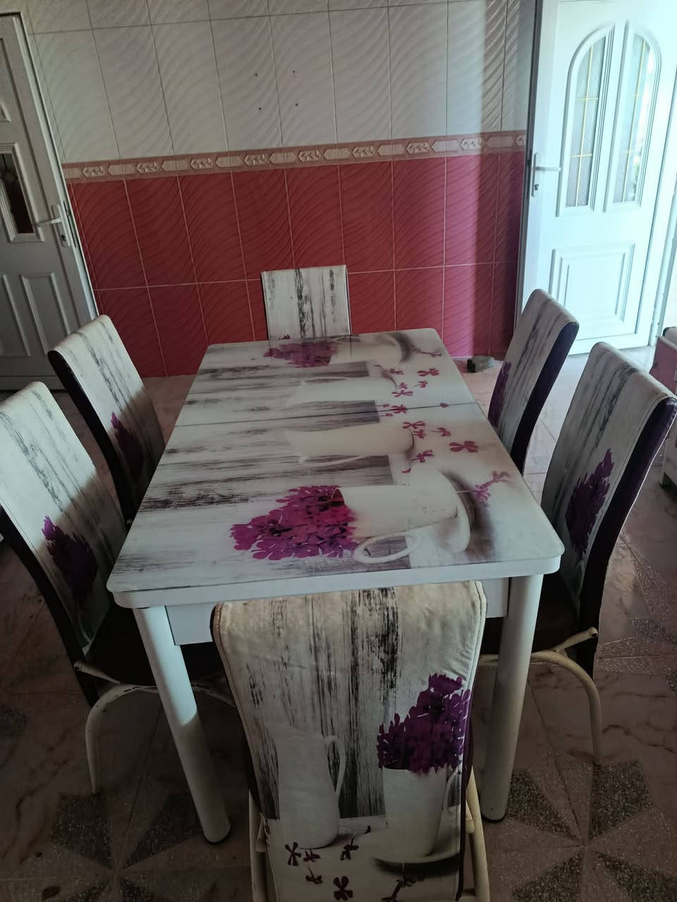 میزیکو  6  کورسی  لە گەڵە  
لە کەلار  زور  پاکو  بیی عیبە


**إذا كنت صاحب هذا الإعلان وتريد حذفه لأي سبب، رجاءا أرسل رسالة إلى الدعم الفني**