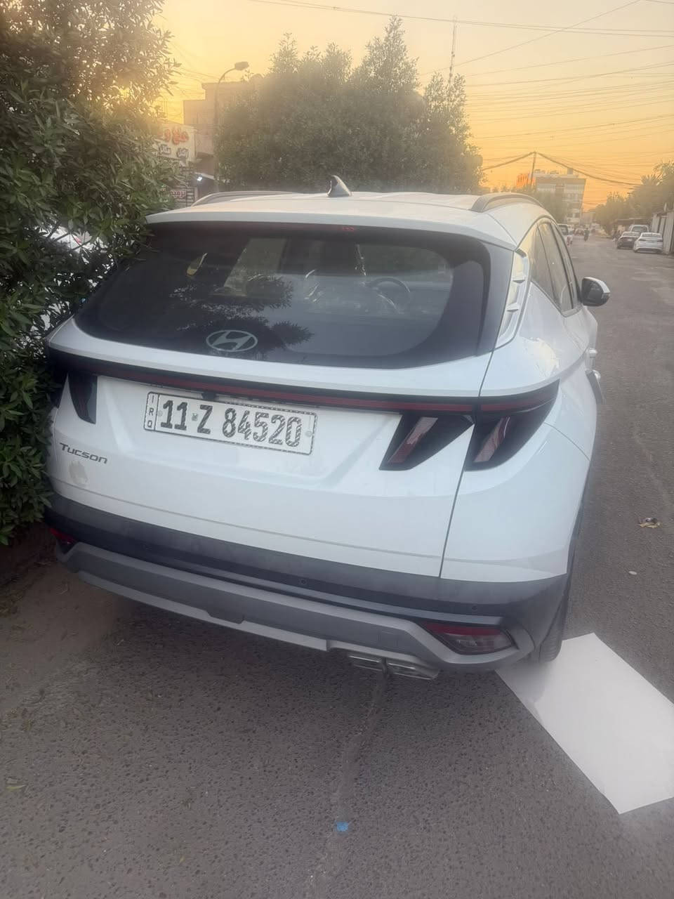 توسان ٢٠٢٥ زيرو خليجي . ضمان شركة الأولى ٥ سنوات . مرقم بغداد وثاني يوم التحويل . مواصفاتها فوول عدا الفتحة 
محرك ٢٠٠٠ 
بصمة  وتشغيل عن بعد 
كراسي كهرباء 
صندوق كهرباء 
ويل ١٩ 
بردات خلفية 
شاشة كبيرة متصله 
تبريد خلفي 
مانع انزلاق ومانع انحدار 
مري ترحيب وشفط 
شاحن واير لس 
هاند بريك بصمة 
اوتو هولد 
حساس أمامي وخلفي 
كامرة دوارة 
حساس تاير 
دشبول دجتال متغير 
لايت زنون متحرك 
داخل ابيض 
فول تحكمات استيرن 
ايرباكات 
السيارة زيرو ماشيه 12 الف  رقم السياره بغداد 

السعرخاص
*********** مكان السيارة بغداد الكاظميه
