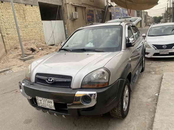 سلام عليكم ..توسان 2009 للبيع (وارد كوري ) 
-السياره ع ايدنه الله شاهد من 2009 لحد الان 

- فول مواصفات عدى البصمه 

-مكينه (2000) vvt دوش 

-اشاير صفح 

_منضومه زنون اصليه كامله هيه ولبلوجكتر تعمي 

- مري شفط

-فتحه سلايت قماره 

-شاشه وتحكمات صفح حاكيه وبلوتوث 

- كشنات والداخل جلد 

- تبريد خير من الله ثلج وتدفئه هم 

- السياره بدون صبغ ولاضربه عدى باب السايق بي طخه كلش بسيطه وتعدلت بارد صغيره 

-ولا قطره جراد شرط الفحص 

-السياره ماشيه 100 حقيقي وين متريد افحص 

-عليها سستم سماعات سبورتج 2020

-حساسات خلفيه ( بك ) 

-ملاحضه :- كيرها تبدل قبل سنتين بسبب واحد مو ابو مصلحه ورطنه وخلانه نبدل لبلادي 

- مكاني بغداد البياع ***********–0781567023

-

اتصال فقط خاص ماجاوب
