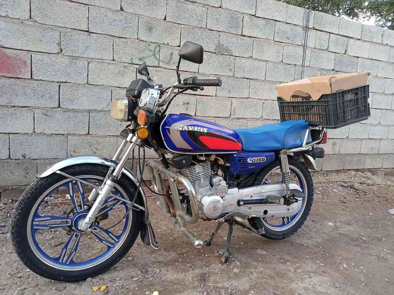 السلام عليكم دراجة البيع سيفان موديل 20 مكفوله كفاله عامه أوراق كامله مكينه 150 وشرط انضف من الصوره كهربائيات سلف كله شغال انضف من الصوره 450 وبيه مجال الشراي يتصل وبيه خير ويدلل *********** متواجد خاص
