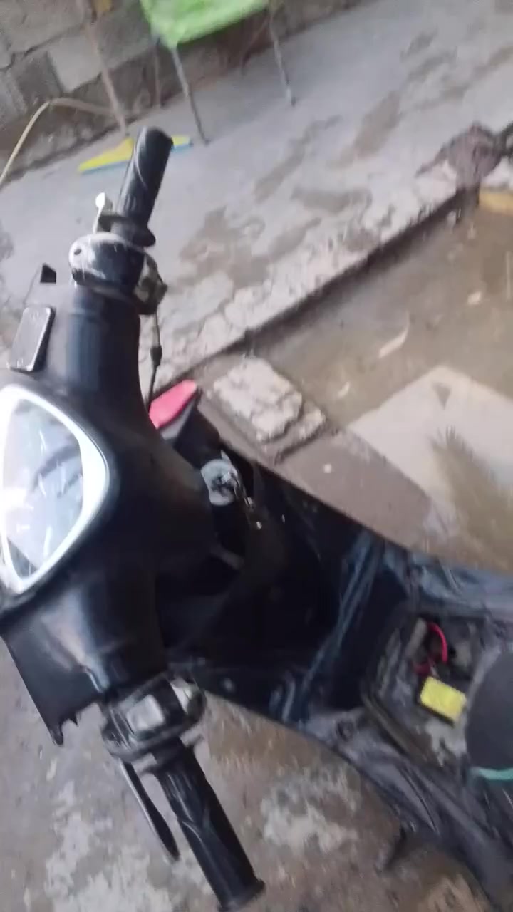 سلام عليكم ورحمه الله وبركاته ماكس عدله كلشي بيه بلادي ومامبدل امانت الله وملاحضه بسيطه بس البك لايك الخلفي طافي والستان وباتريه كاعد لان مجاي اطلع بيه مكينه ناعمه هندر واحد تشتغل وإذا تريد جيب فيتر وفحص *********** وبيه مجال حك الجيه
