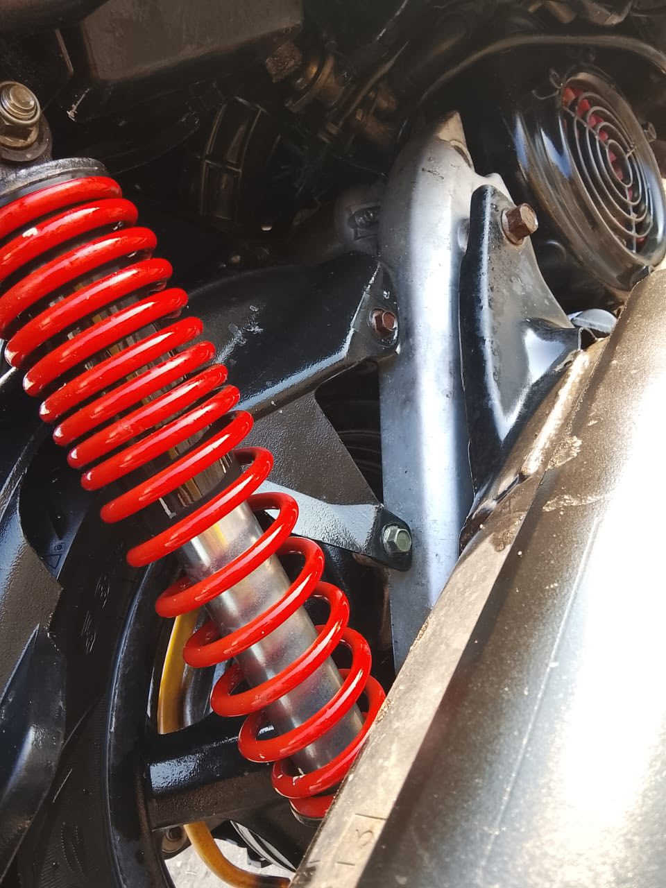 سلام عليكم شباب سكنس نثيه ياباني استان حساس دراجه جديده مكينه ناعمه مكاني بغداد شعب السعر 600 رقمي *********** بل خدمه بي واتساب
