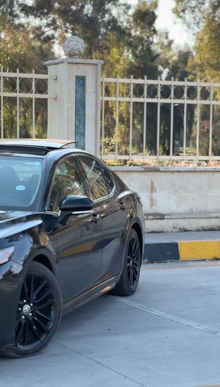 للبيع
كامري xse 2022
محرك V6
اعلى مواصفات بالكامري

بصمه 
تبريد قطعتين
سستم سماعات جي بي ال 12 سماعه 
لايتات led
كشنات جلد 
فتحه بانوراما 
داتا شو 
كامره اماميه 
كامره خلفيه
كامرات 360 درجه 
مستشعر وقوف 
كشنات  تدفئه وتبريد
نقطه عمياء 
اشارات مري
شاشة جبيره 
مرايات كهربائيه 
مثبت سرعه 
اشارات ترحيب 
10 وسائد هوائيه 
لايتات زينون 
كاربلي
شحن لاسلكي 
تحذير مغادرة المسار 
تحذير اصطدام 

ماشي 45 ميل 
ضررها جاملغ كلير خلف السائق فقططط

للتواصل 
***********
