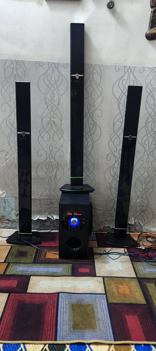 السلام عليكم اخوان هذن اجهزة سماعات نوع دنكه اربع قطع بعدهن بل جيس الله شاهد ربط ابلوتوث و  فلاش رام و اواكس  وراديو هم سعر 100الف مكان بغداد مدينة الصدر ‏‪***********‬‏
