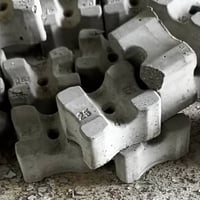 يتوفر لدينا سبيسرات بكافة الاحجام ثنين ونص وخمسة وسبعة سانتيم وباسعار ...