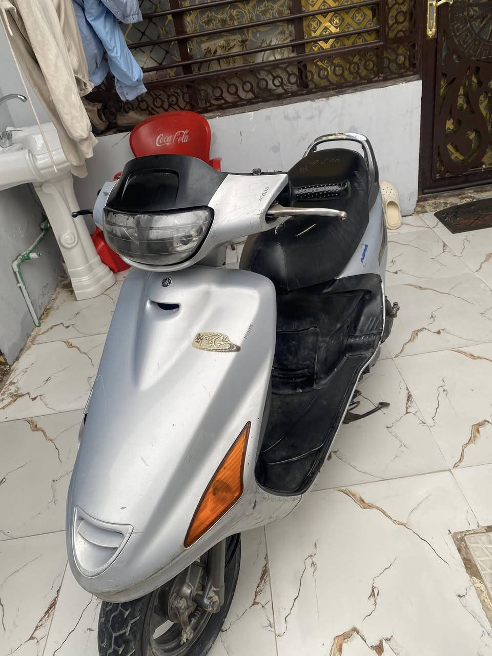 دراجه فراشه الدراجه حاويه مكينه ماكس عدله نضيفه بيها بس صوت كلجات السعر 400 رقم ***********
