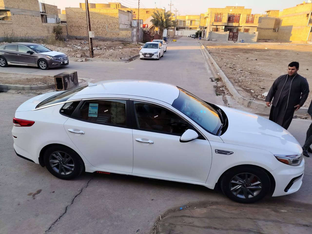 السلام عليكم 
  اوبتيما للبيع 
الموديل 2020 وارد امريكي ليبل واحد  
رقم بغداد حره مداور ثاني يوم وين ما يعجبك 
ماشيه 58 الف فقط
كير ومكينه حداديه مكفولات شرط 
تبريد ثلج 
موصفات فول عدى الفتحه 
تحديد مسار  توقف ذاتي  مانع انزلاق 
رادار امامي خلفي 
رادار بالمري الجانبيه 
3 وضعيات قياده  
منظومه زنون 
جوها تخم تاير كارتون
ماتصرف عليها ربع 
السياره وارد امريكي حادثثها موضح بالصوره 
ملاحضه صبغ نص البنيد وكلير شويه من الجاملغ 
ليبل واحد بدون تبديل 
بدون معجون
مكان السياره ذي قار الشطره
السعر خاص 
*********** اتصال واتساب
