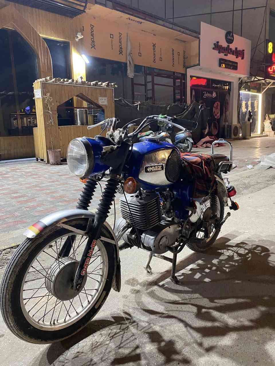 امزت 81 للبيع ***********
كصه ثانيه ماكنيت محرك ناعم السعر مليون وبيه مجال
