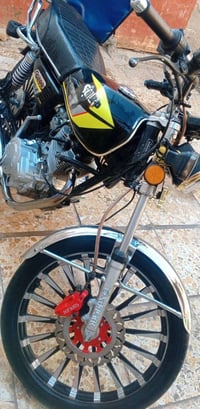 ايراني سونلك مكفولة من كلشي موديل 24 اوراق موجودة مكاني بغداد حي اور ا...