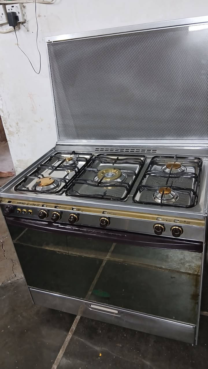طباخ كريازي مصري حيل نضيف ٢٥٠مكان رحمانية الشعلة واكوتوصيل***********
