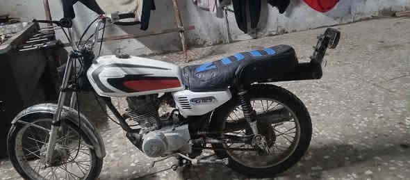 سلام عليكم دراجه للبيع إدراجه كلك كلك ومكفوله عن السرقه دراجه نضيفه وخير من الله دراجه الله شاهد مال بيت سعر إدراجه 325وبيه مجال الطيبين ألستفسار عل رقم او راسل الصفحه ***********
