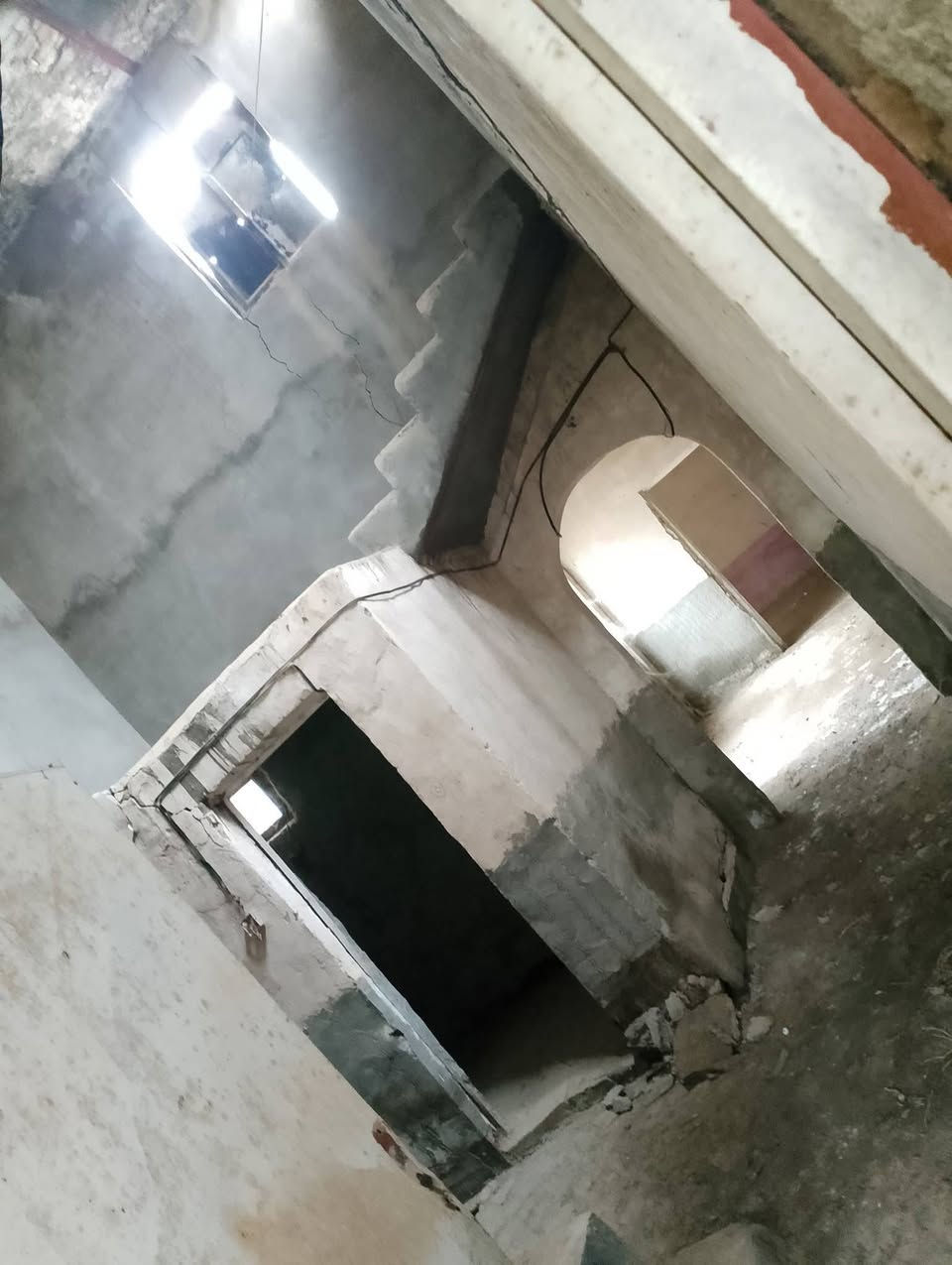 بيت 150 متر 3 غرف صاله ستقبال مطبخ تخاريج يحتاج ترميم سند 25 شارع المطار القديم مقابيل اسواق طيبه داخل الفرع سعر 23 رقم ‏‪ ***********
