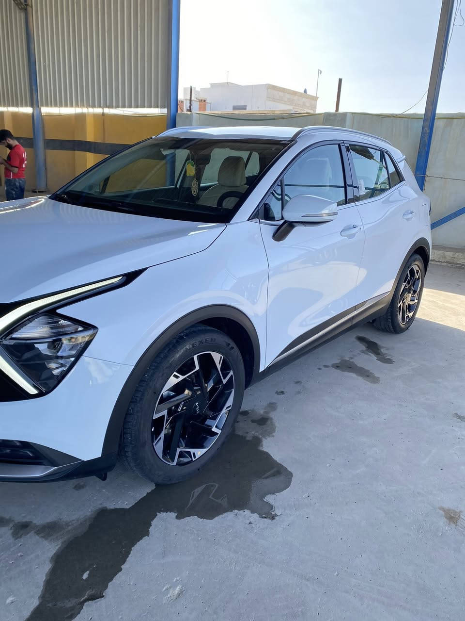 للبيع /كيا سبورتج خليجي ٢٠٢٣
السيارة على وضع الزيرو ماشية ١٣ الف
____________________
مكان السيارة/ ديالى _بعقوبة
رقم الهاتف ***********

المواصفات:
▪️ رقم بغداد - باسمي
▪️ ماشية فقط ١٣ الف
▪️ محرك 2000 CC - دبل دوش
▪️ بصمة تشغيل + دخول ذكي
▪️ بصمة أبواب
▪️ هند بريك بصمة
▪️ 4 وضعيات قيادة
▪️ تبريد مزدوج (قطعتين)
▪️ تدفئة ستيرن والمقاعد الأمامية
▪️ كشنات كهربائية مال سائق والسكن
▪️ شاشة أصلية و6 ايرباكات
▪️ أوتو هولد + مانع انزلاق
▪️ كاميرا خلفية + حساسات أمامية وخلفية
▪️ رادار + نظام النقطة العمياء
▪️ مصابيح LED زينون أمامية وخلفية
▪️ تحكم كامل من الستيرن
▪️ إشارات ترحيبية عند الاقتراب

(السعر٢٢٧/وقابل للتفاوض ضمن المعقول)
