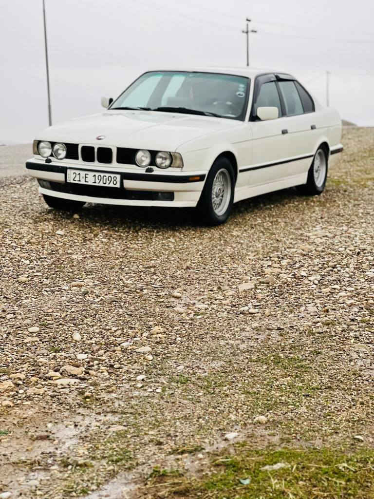 525دیجیتاڵ بیلاد گیرعادی 
مۆدیل 1990
چوارجام کارەبای ABS
تەبریت ساردوگەرم 
شاشە ئایپاد ئاوینە کارەبای 
قوفڵ مەرکەزی 
بیدەعمولیدراو 
سۆنەریم داناوە 
سەنەوی تازەیە 
گۆرینەوەیش دەکەم لەسەردڵ گردن
لەچەمچەماڵم 
ژم*********** شمشمل, السليمانية
