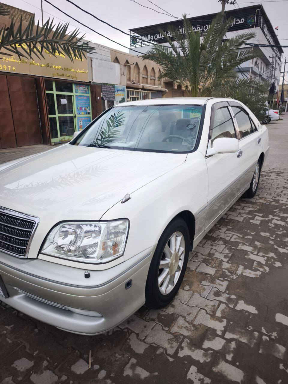 السعر 120 مجال قليل 
كراون ملكة للبيع مدفوع كمرك وضريبة باقي فقط رسوم الرقم
تحويرة فوك جوه مجف دشبول عارف العيساوي الجديد
3 دكم اصل كرستال 
محرك ديفور الكبير
شاصي 75
سيارة جاهزة من كلشي محرك كير حدادية تخم تاير 
للاستفسار الاتصال على الرقم 
***********
