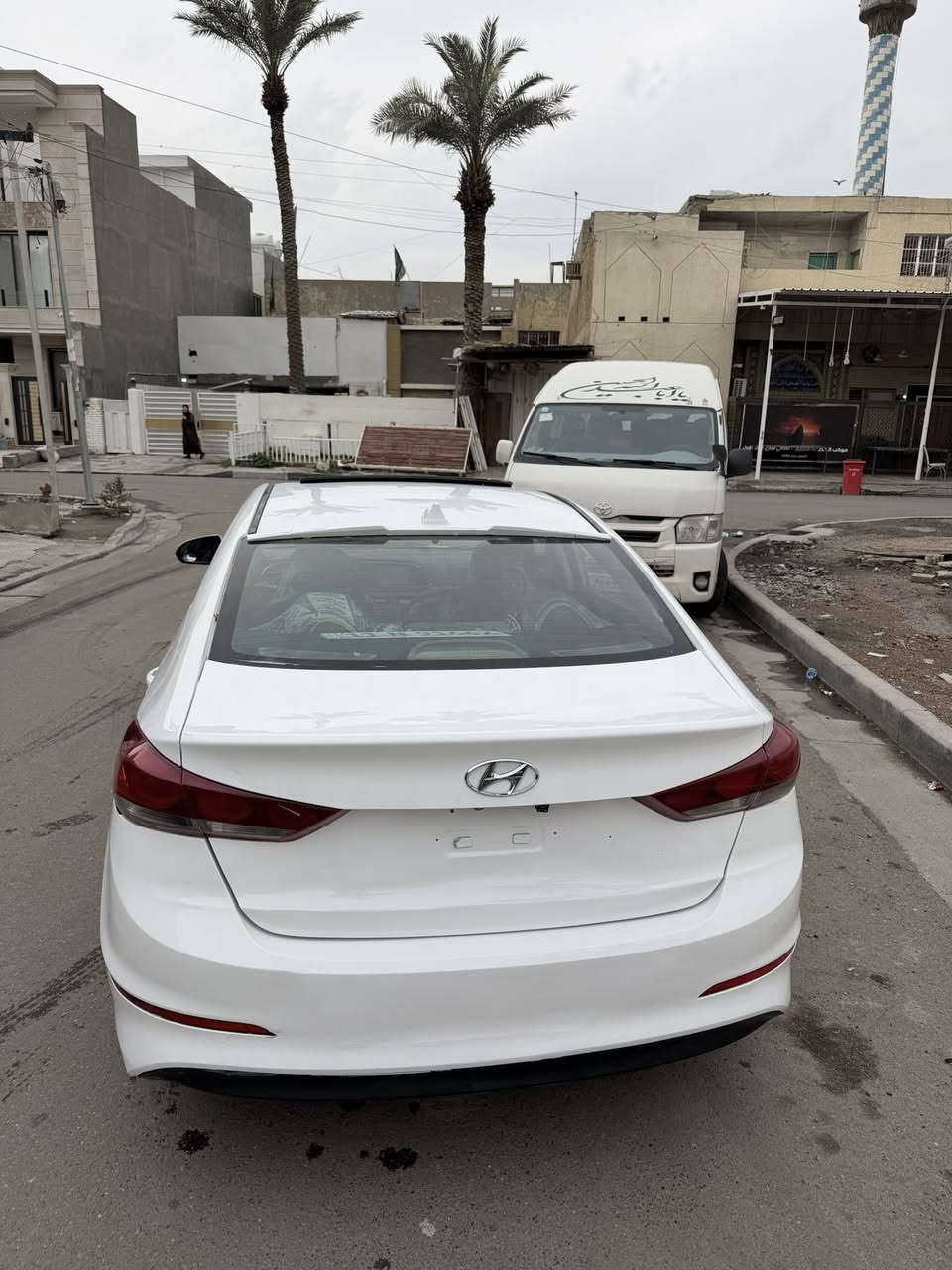 الانتره 2018   أمريكي فول مواصفات فتحه بصمه شاشه حساسات ( رقم بغداد جديد  بأسمي سنويه و هزه جدد ) سعرها  104  
محرك 2000 دوش وكير خير من الله 
وارد أمريكي  حادثها امامي و باب صور  حادث 
لغد وشاصي طخات خفيفه بدون لحيم وكص👇 
عد حادثها ب امريكا باقي ما بيها شي + صبغ عام اني صبغتها  وعندي فديو قبل صبغ
مكفوله من جفيه وكلبه  
ب عراق ما بيها حادث بس ب امريكا 
سياره حلوه ونظيفه تايرات و و باتري كلهن نضيفات  
سعرها 104 بيها شي قليل كلش مناسبه كلش  ب عافيه ع ياخذها. جماعت 95 لا تعب نفسك خويه  مقدما 
ما تعجبه كلمه طيبه صدقه 
للبيع فقط بدون مرواس 
***********.   📞شارع فلسطين
