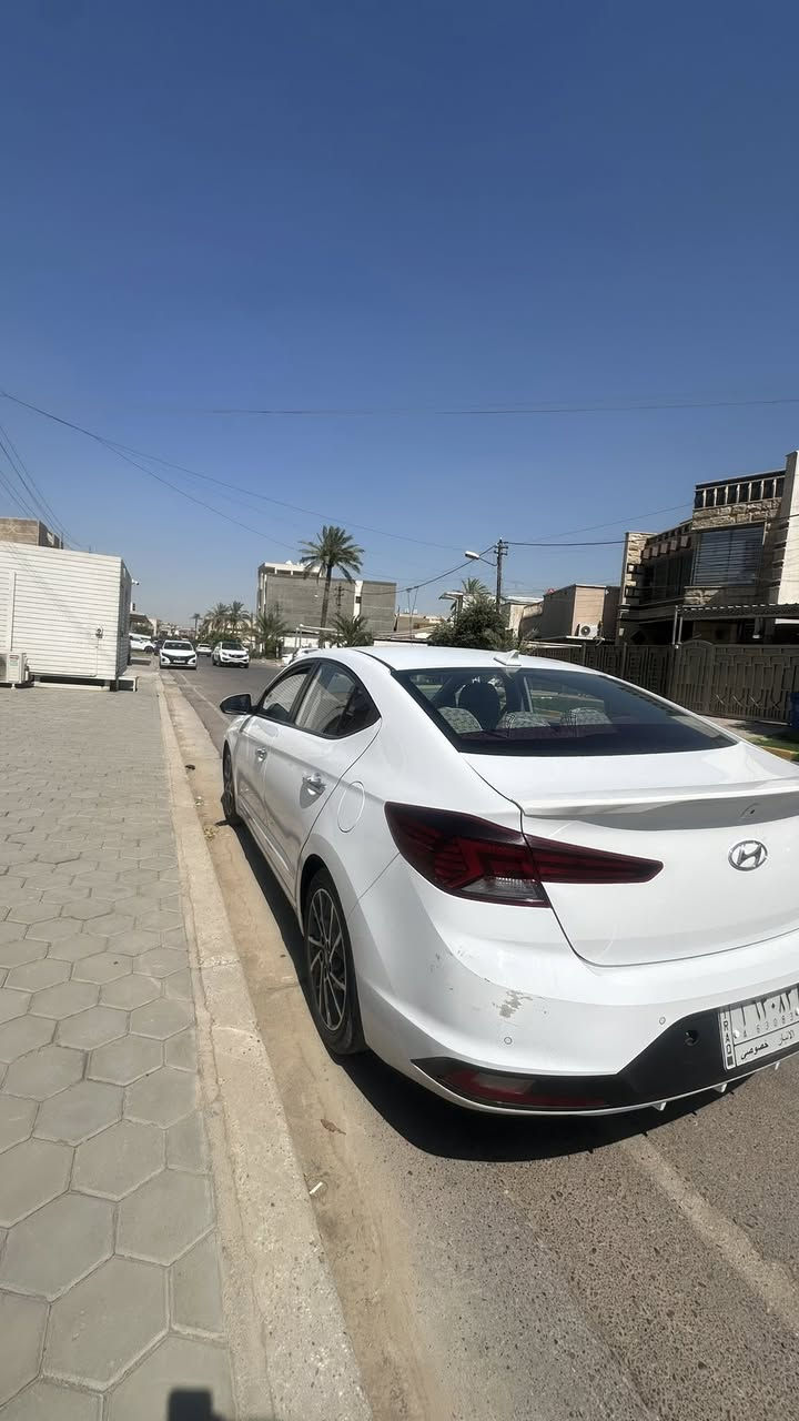 السلام عليكم
النترا 2020
خليجي ماشية 105 
فول مواصفات عدة السلايد 
رقم انبار معوقين باقيلهاا ٦ اشهر اتصير حرة 
المعوق موجود تحويل وكالة حاضر 
مكينة 1600
مكاني بغداد حي الجامعة 
***********
