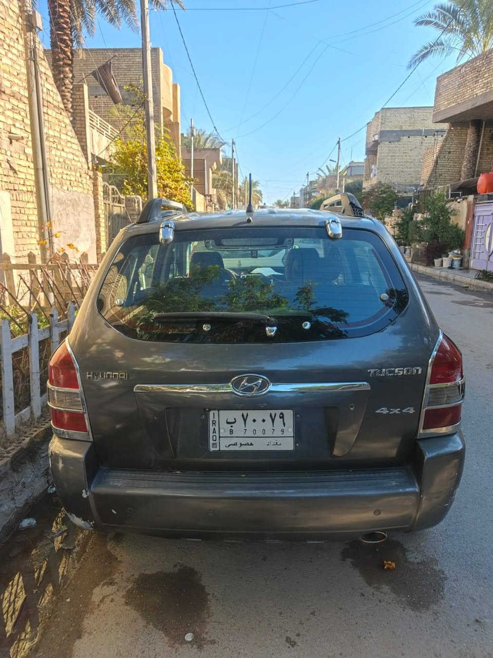 هونداي توسان 2007 بسمي السياره  رقم مميز محرك 2000 كلها شغاله مابيها اي نقص مصبوغه عام وارد امريكي 75 وبيها مجال 
‏‪***********‬‏  مكاني بغداد الدولعي
