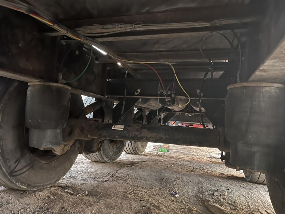 عربانه كوجل جديده مكفوله من كلشي حداديه زيرو دسك عنوانه البصره السعر 75 رقم***********
