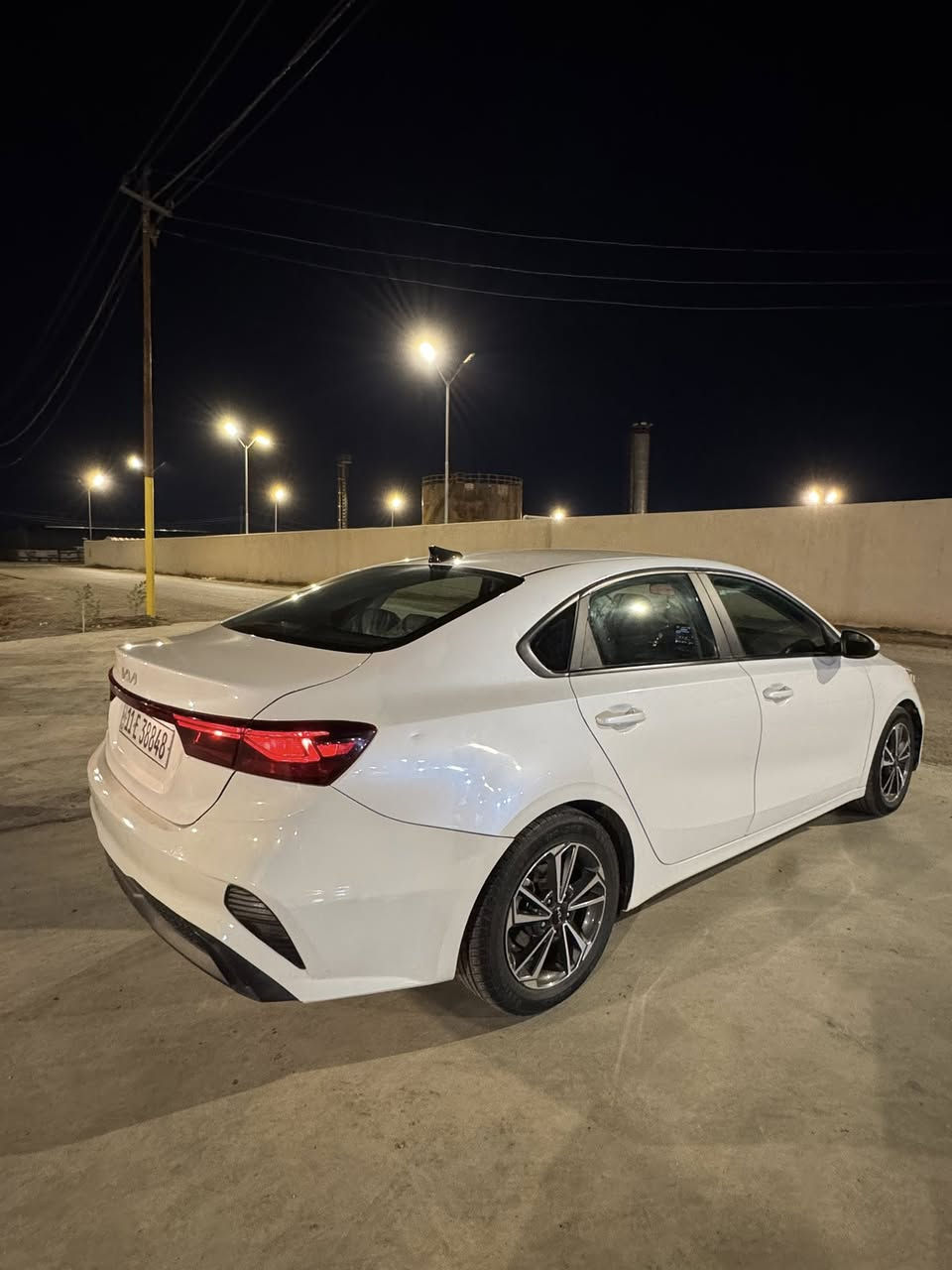 السلام عليكم 
فورتي موديل 2023
السياره جديده بمعنه الكلامه
ماشيه 25m
السياره مكفوله من الصبغ طخته بلدعاميه البنيد بارد والجاملغ بي بارد قليل 
السياره جاهزه ومابيه اي نقص 
عنوان السياره الدوره ابو دشير او السيديه مكان العمل
سعره:155 ورقه 
للاستفسار 
***********
