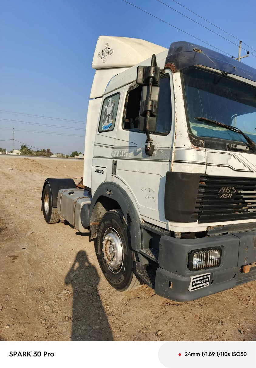 على بركة الله كرواتي لكزز 1735
موديل 1991 فلات ذات جوانب متحركه بسمي رقم بغداد 
‏‪***********‬‏
