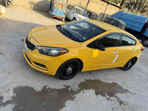 سلام عليكم كيا فورتي مديل 2015مكينه كير كله بلادي بس وشر قبق ولفات مبدله فقط مبدل بيها بنيد  ولباب صدر 
سيارة حلوه ونظيفة صبغتها جديده سعرها 108وبيها مجال شي قليل مكاني بغداد مدينه ***********
