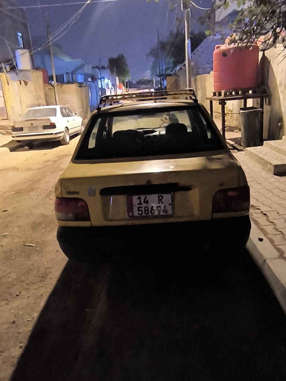 السلام عليكم سايبه مديل 2015 سياره حلوه مصفره هيئه وغرامات سنويه جديده كهربائيات كلهه شغاله تبريد نقص راديتر سياره بسمي تحويل ثاني يوم السعر 20 وبيهه مجال قليل عنوان بصره الرقم ***********
