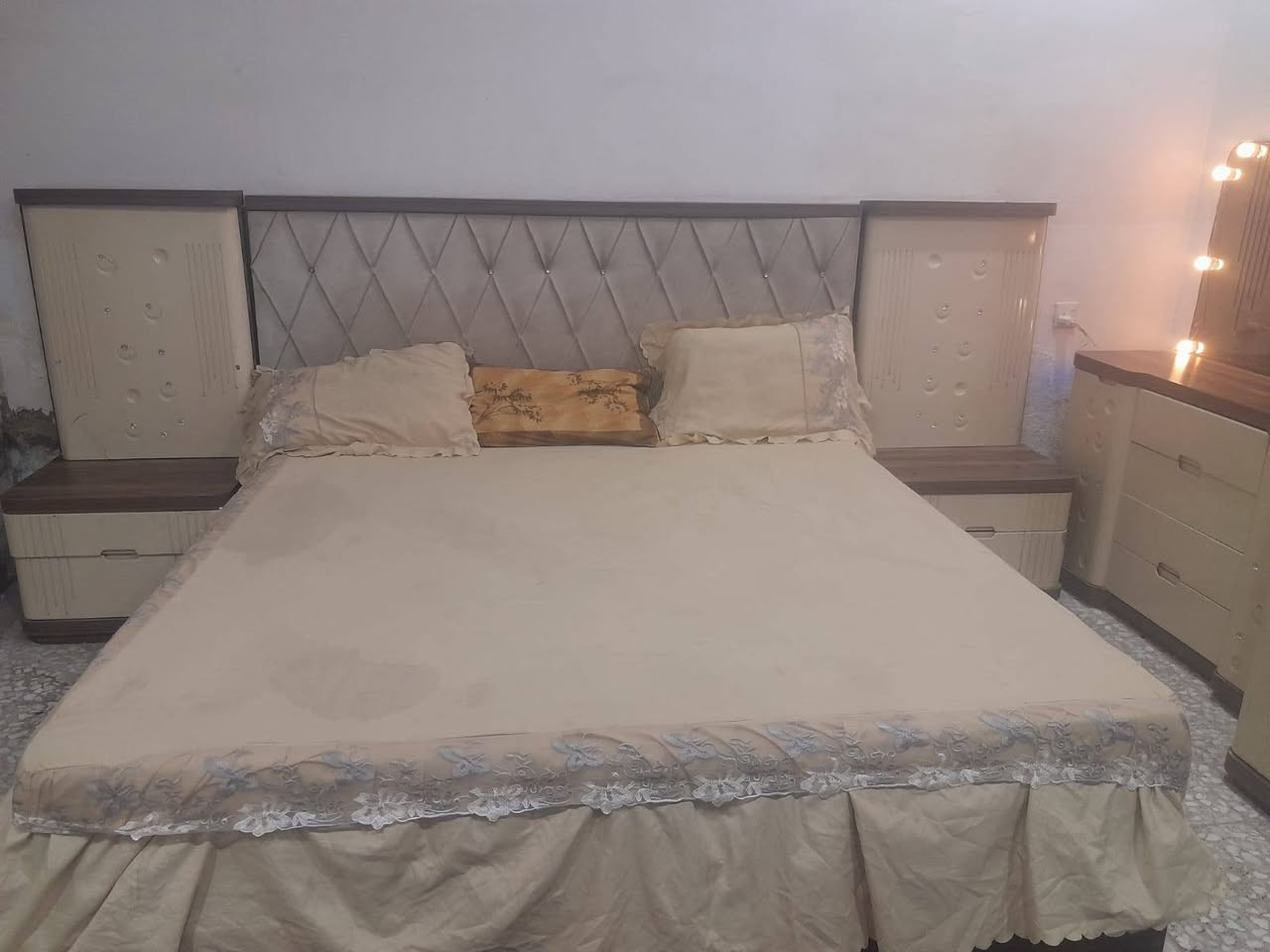 غرفه نوم تركية ٨قطع مكانها البلديات سعر ٤٠٠


**إذا كنت صاحب هذا الإعلان وتريد حذفه لأي سبب، رجاءا أرسل رسالة إلى الدعم الفني**