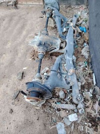 خوان اسلام عليكم عندي عربانه مالت بيم 525 نضيف رايده 300وبيه مجال رقمي...