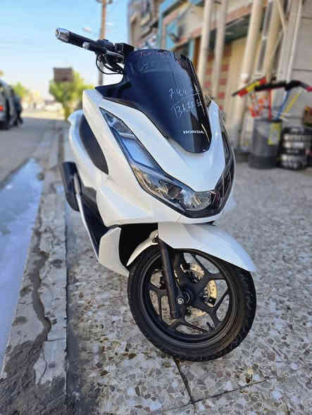 السلام عليكم PCX جيل الرابع وارد كوري مكفوله من كلشي فول مواصفات السعر 17مكاني بغداد للستفسار ***********
