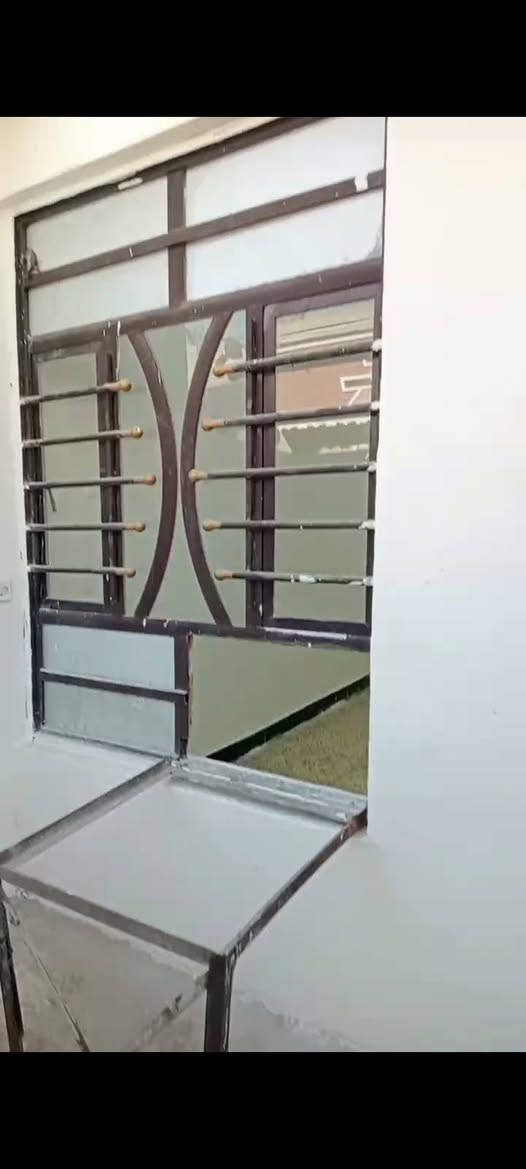 دار للبيع ٧٦م كميره قرب جزيرة بغداد السياحيه طابو زراعي سند٢٥طابق واحد قريب السوق هاتف
‏‪0771 802 8355‬ يوجد واتساب
