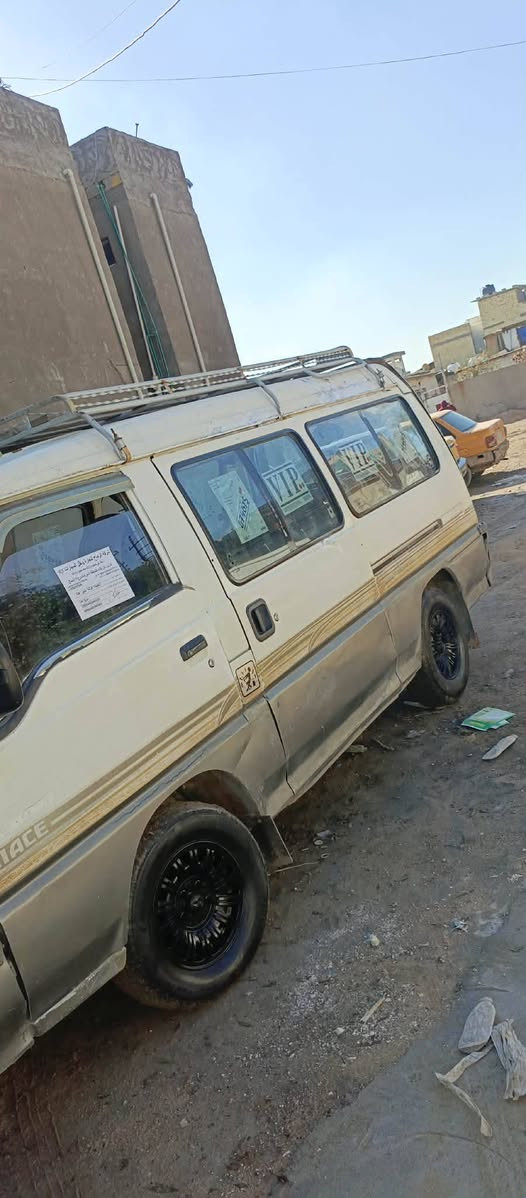 اليوم جايبلك شي كلش رخيص وعلى كد فلوسك حتة بيها شغل خير وبركة وسعرها بفلس ونص ارخص كيا بالعراق بس ب(( 17 ورقة ))  وبيها مجال أقرة تفاصيلها وخابرني  كيا عبرية 14 راكب ورقم بغداد الماني وبيها كير ومحرك اوتماتيك المرغوب ستة سلندر مال طيران سيارة نكرة كلها شغالة وكاملة حتة سيبايا بيها تخم تاير جديد جواها  سيارة تلزم بيها خطوط مال مدارس بالمنطقة شهرين اطلع افلوسها زيارات انتة وهلك شلون متريد تحسبها تستفاد بيها بيها سنوية عضم عاج بس راعيها معة لاسف ماندلة بالضبط وين تأخذ مني بيها مكاتبة اتكفلك بيها سرقة وعشائر وقانون وطلب وطيك سنويتها وشتريد بخدمتك مكاني بغداد الزعفرانية وهذا رقمي وموجود واتساب همينة إذا ماعدك رصيد وتدلل ***********
